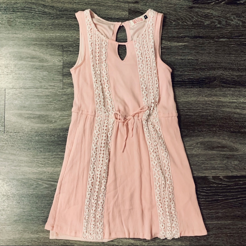 Pink dress 🌸💕 - Picture 2 of 3